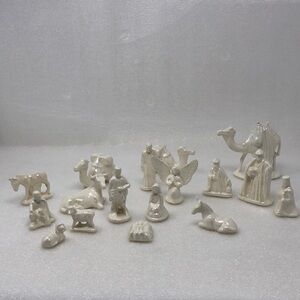 Vintage Nativity Scene Iridescent Figurines Set Of 17 Pieces